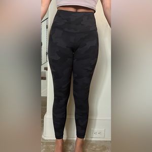 Lulu leggings size 4!!